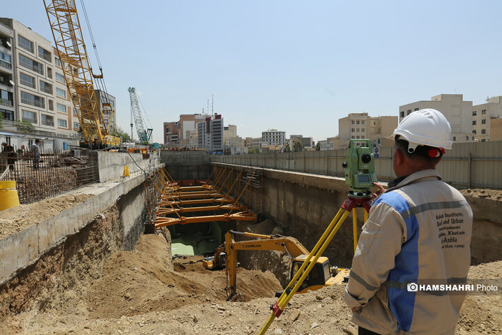 بازدید از روند اجرایی پروژه عمرانی احداث خط ۱۰ متروی تهران