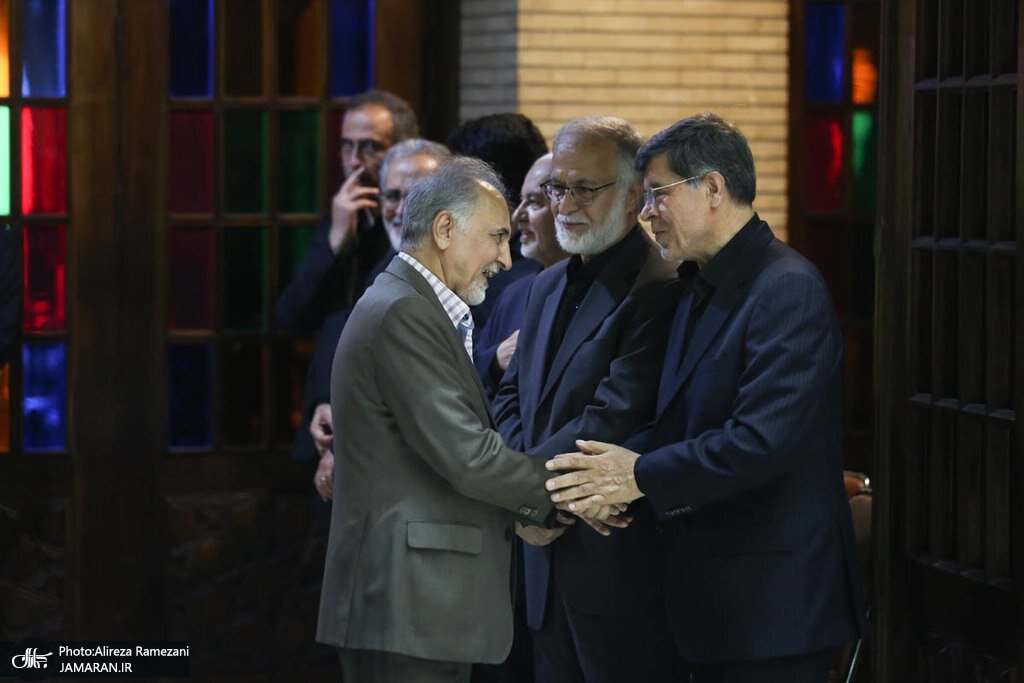 محمدعلی نجفی در یک مراسم ختم  | تصاویر