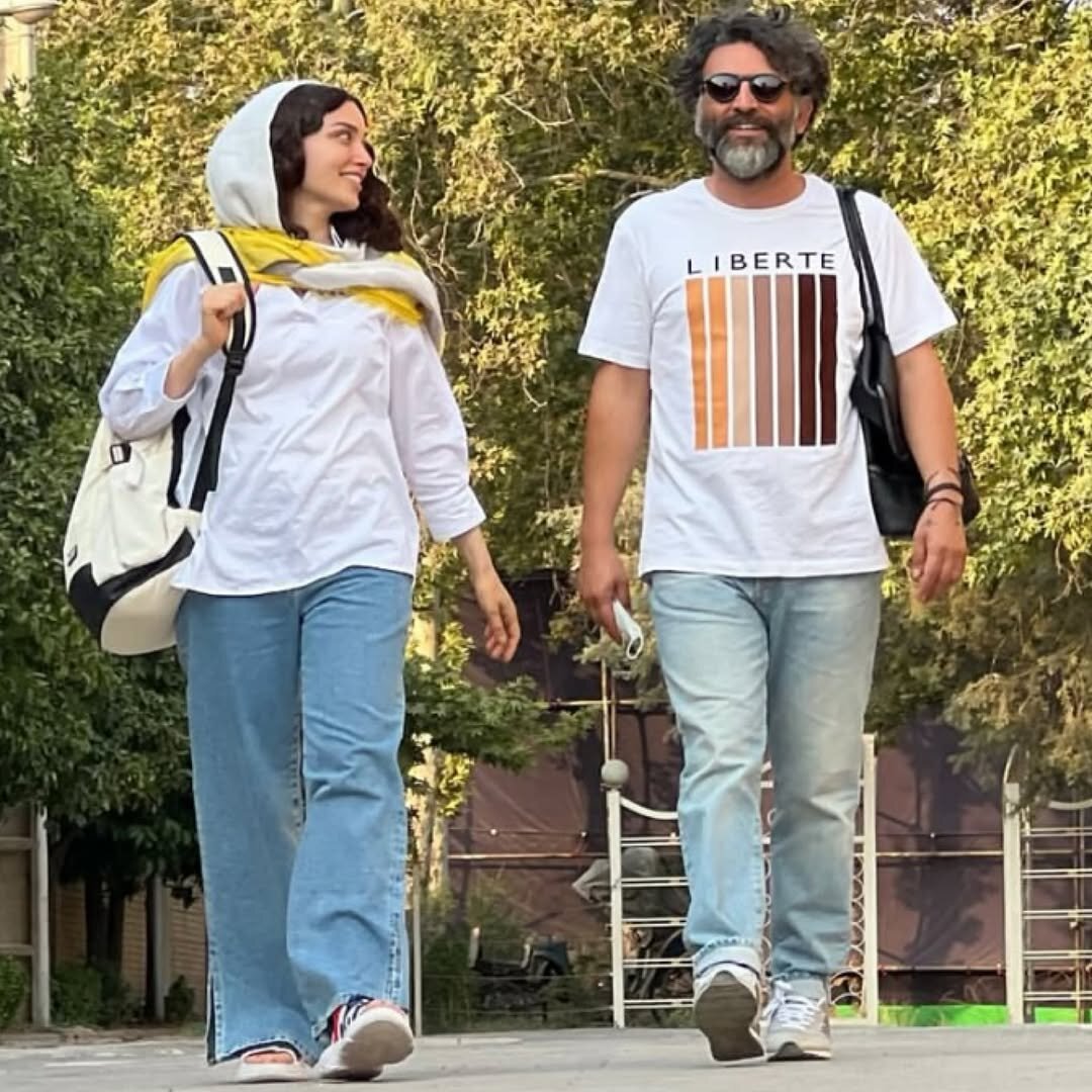 چهره بدون گریم بهنوش طباطبایی در پشت صحنه سریال | ببینید