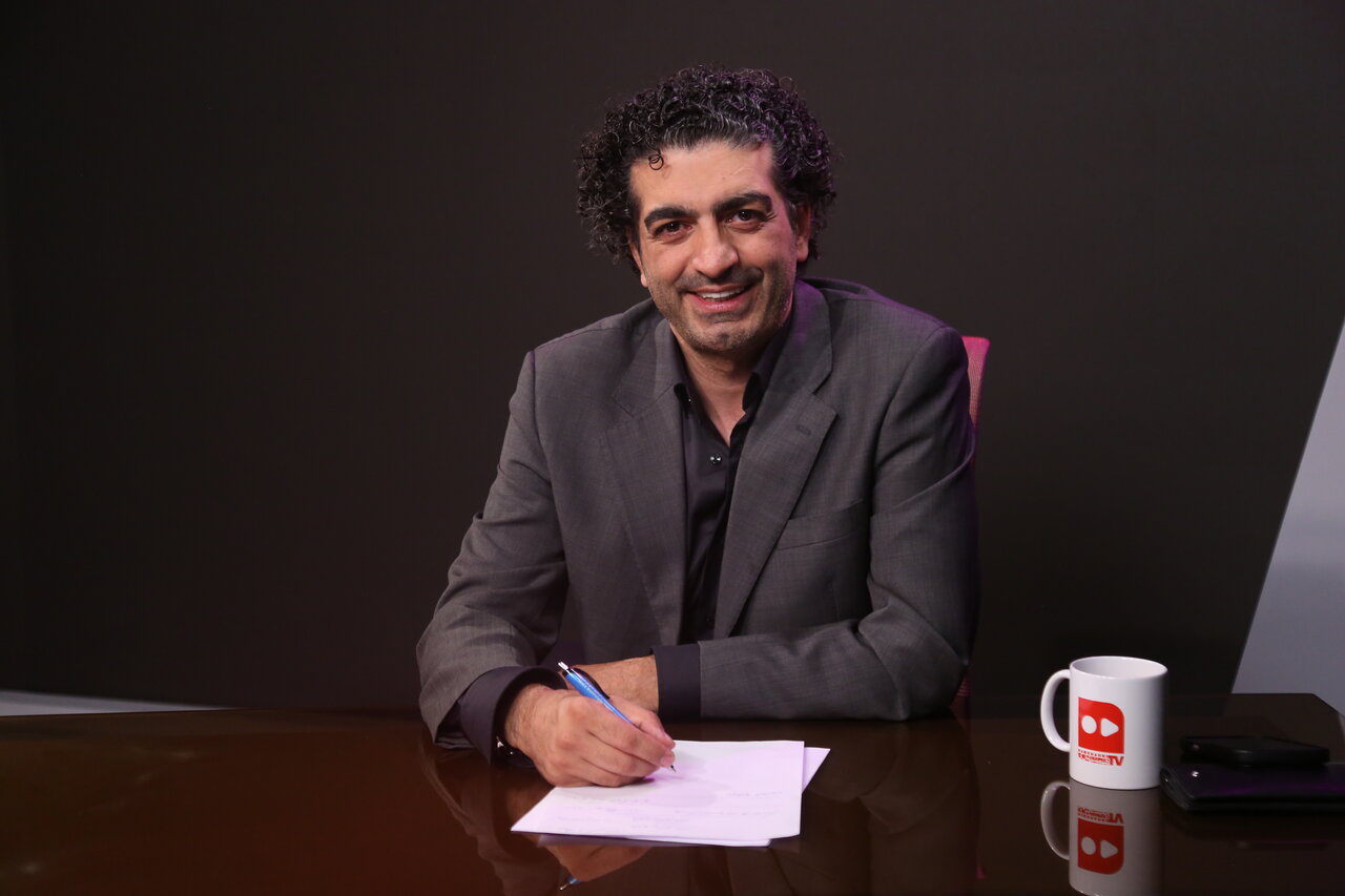 مهران مدیری چقدر در خوانندگی موفق است؟