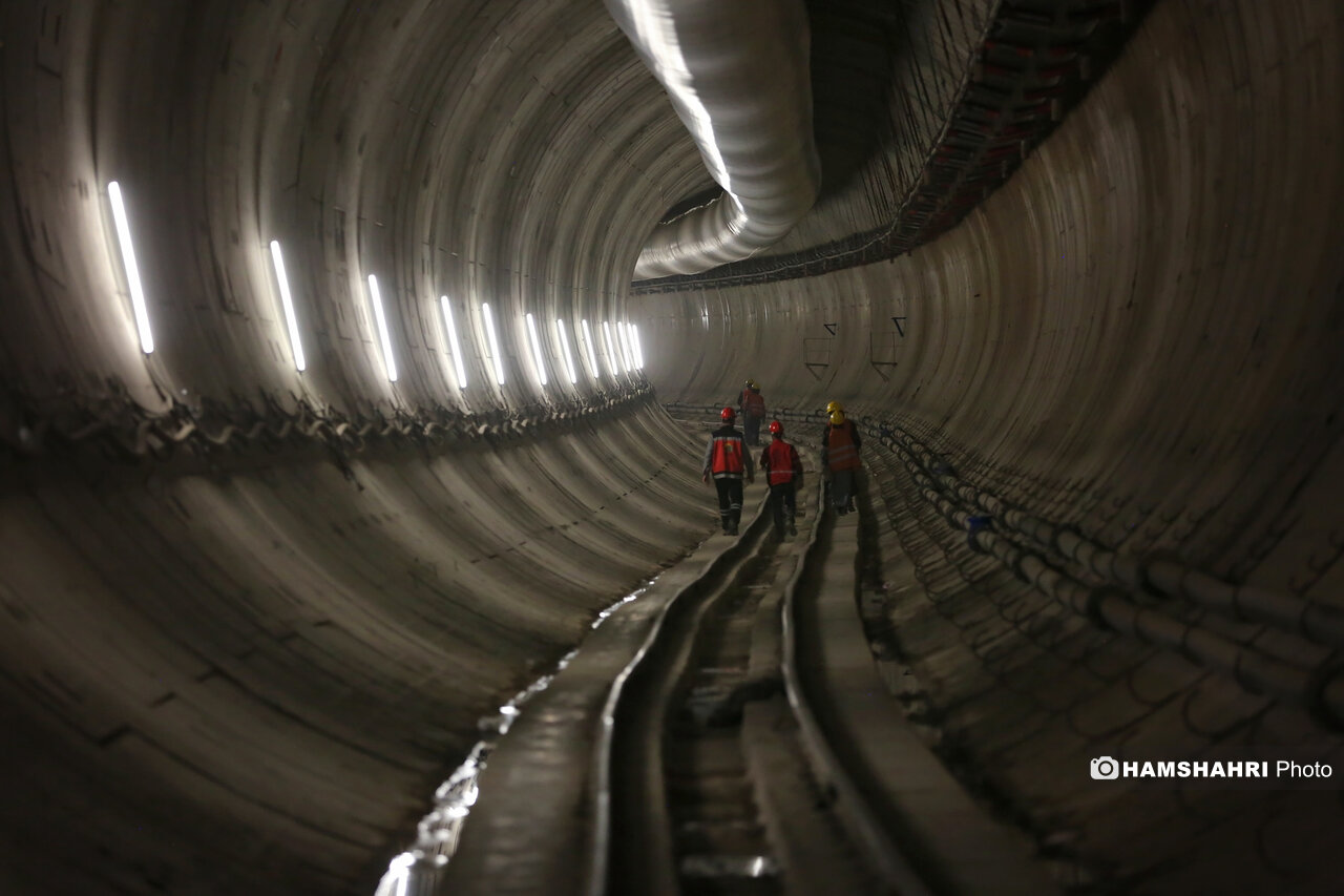 بازدید از روند اجرایی پروژه عمرانی احداث خط ۱۰ متروی تهران