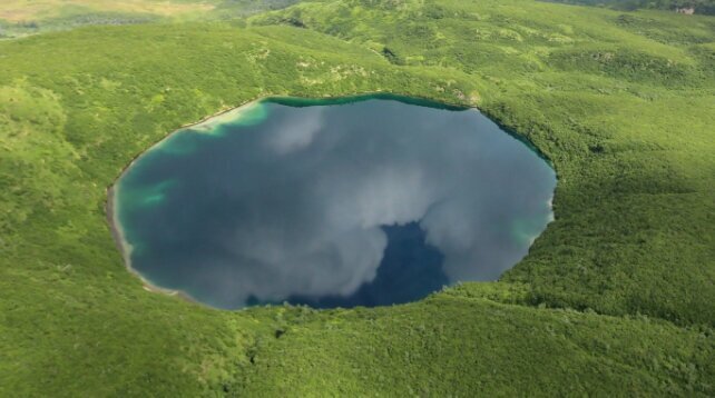 معماهایی در طبیعت که هنوز حل نشدهاند؛ رازهای شنیدنی، نورهای مرموز و دریاچههای صورتی | عکس