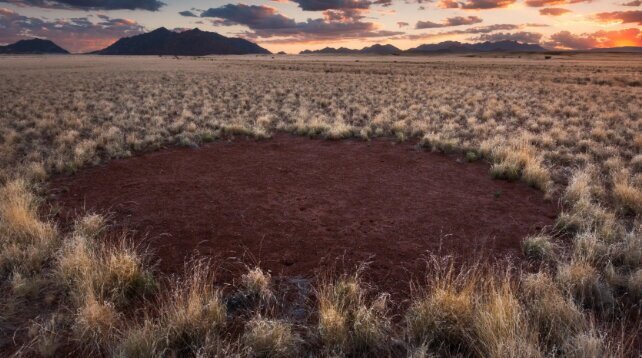 معماهایی در طبیعت که هنوز حل نشدهاند؛ رازهای شنیدنی، نورهای مرموز و دریاچههای صورتی | عکس