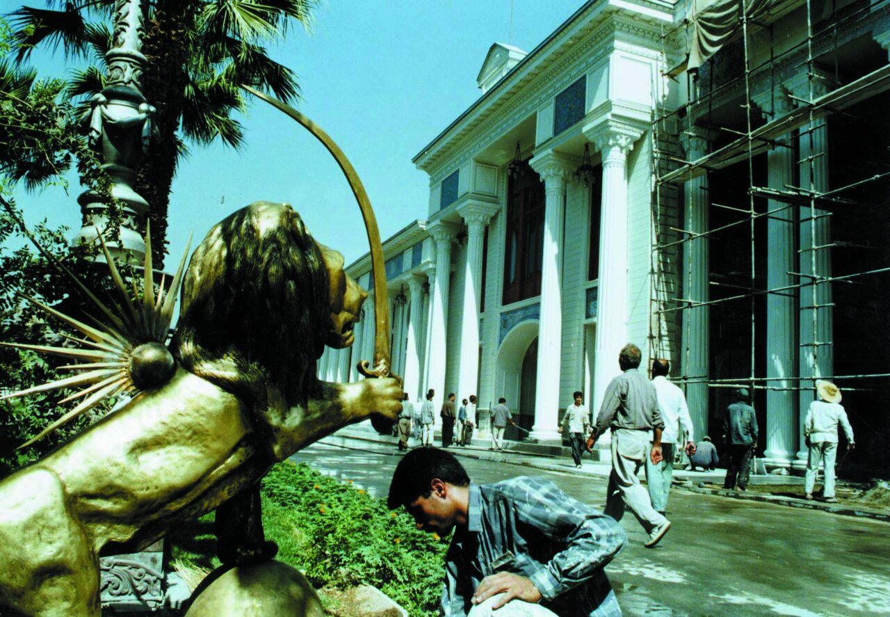 تهران، شهر قانون ایران | مجلس، در چه ساختمان هایی برپا شده است؟