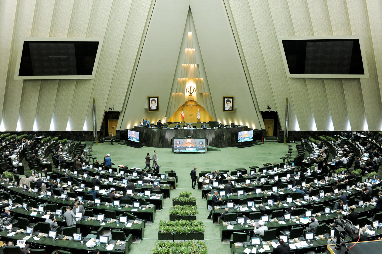 تهران، شهر قانون ایران | مجلس، در چه ساختمان هایی برپا شده است؟
