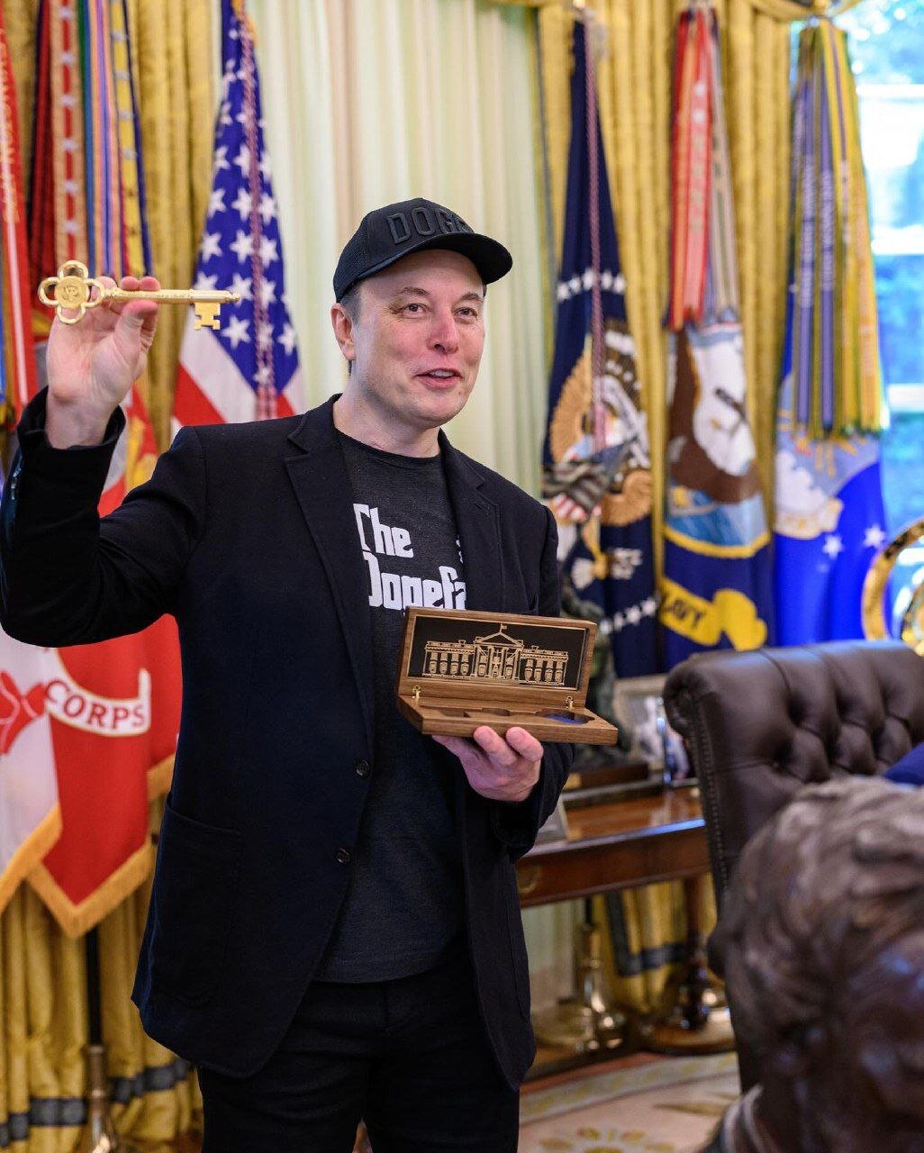 تصاویری از مراسم تودیع ایلان ماسک در کاخ سفید