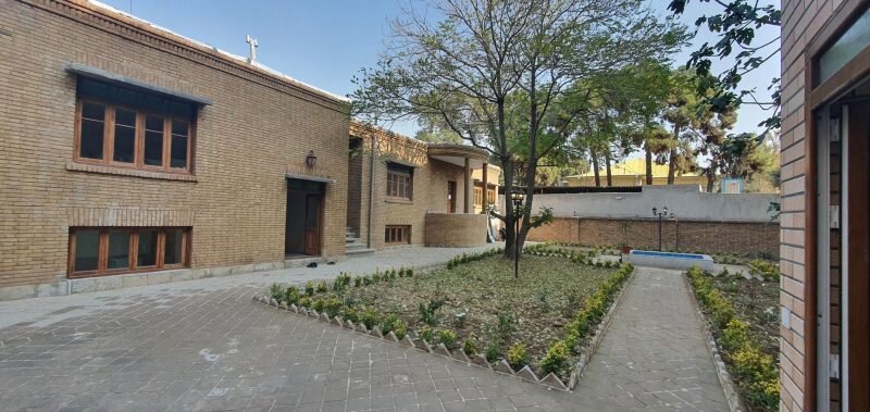 دیدار با مشاهیر ادبی زیر سقف خانههای تاریخی