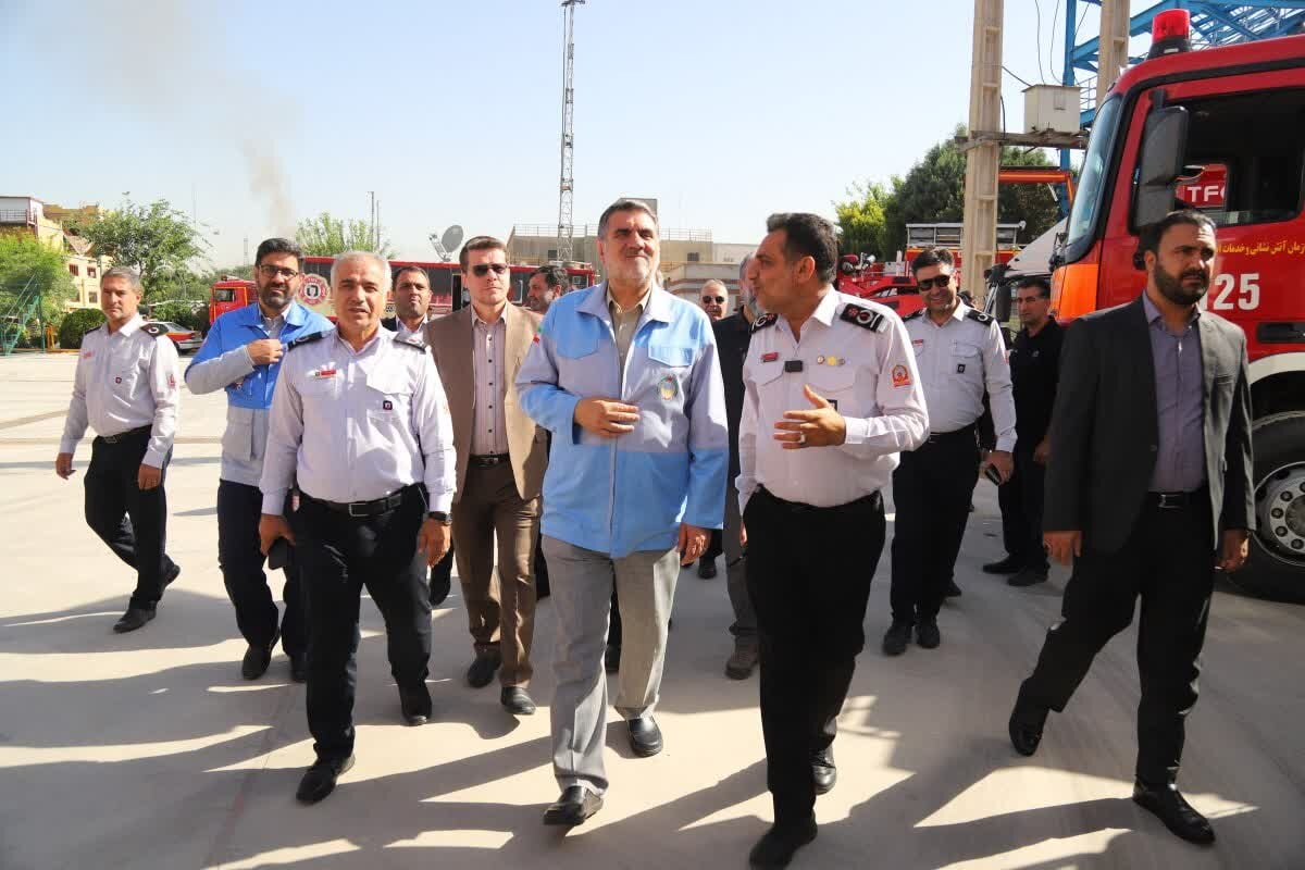بازدید رئیس سازمان بحران از آتش‌نشانی