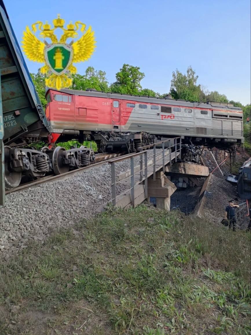 انفجار دومین پل در منطقه کورسک روسیه هم‌زمان با عبور قطار | تصاویر