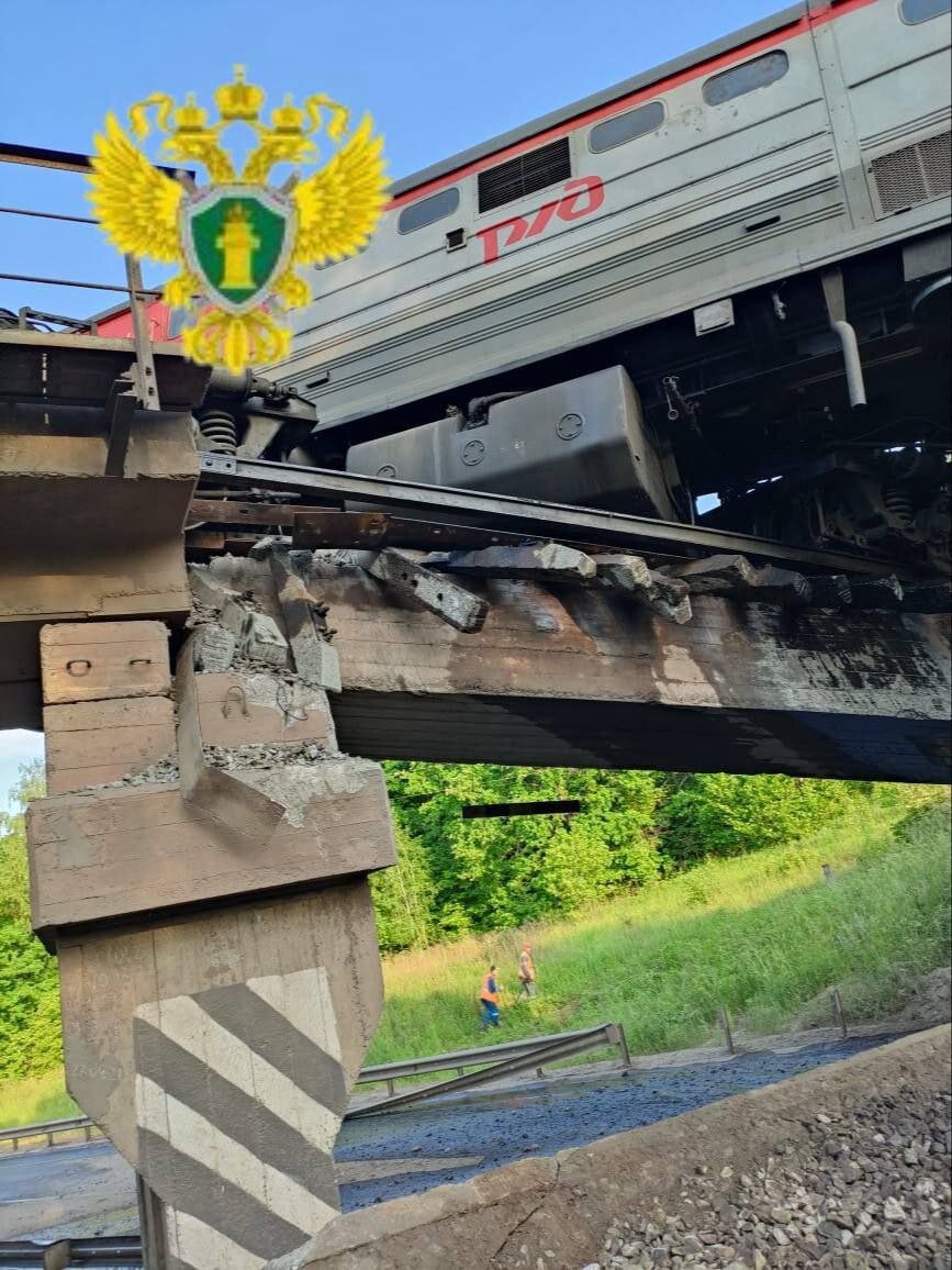 انفجار دومین پل در منطقه کورسک روسیه هم‌زمان با عبور قطار | تصاویر
