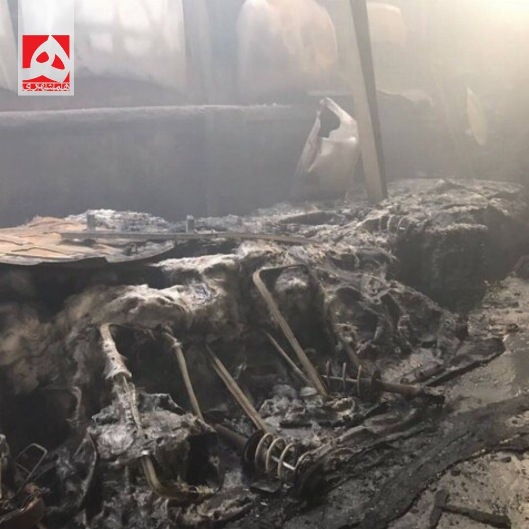 آتش در انبار لوازم یدکی خودرو در جاده قدیم کرج | تصاویر