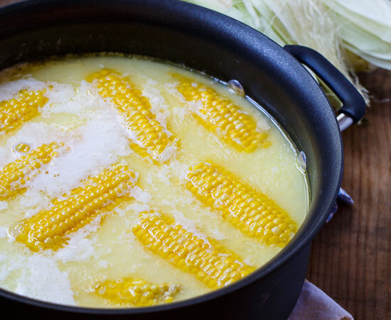 طرز تهیه ذرت مکزیکی آب پز به سبک خیابانی به ۲ روش