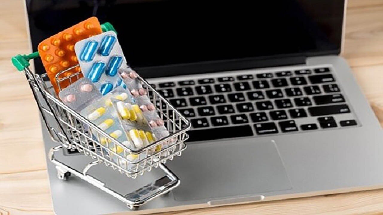 فروش اینترنتی مکمل، تحت نظارت داروخانه بلامانع است
