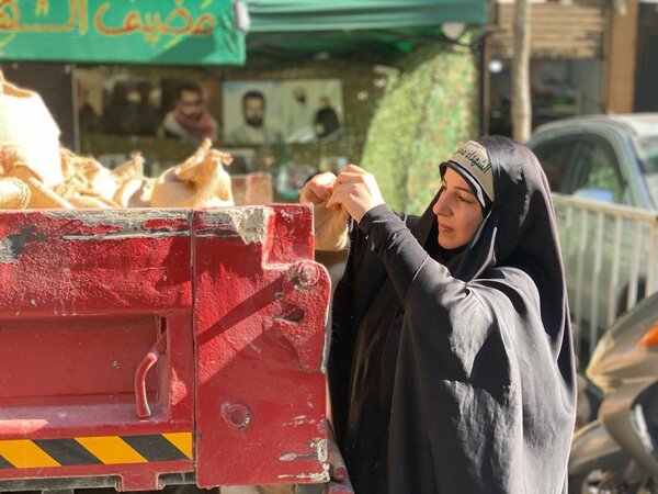 دختری که با یک جمله امام مقابل تانک اسرائیلی ایستاد + تصاویر