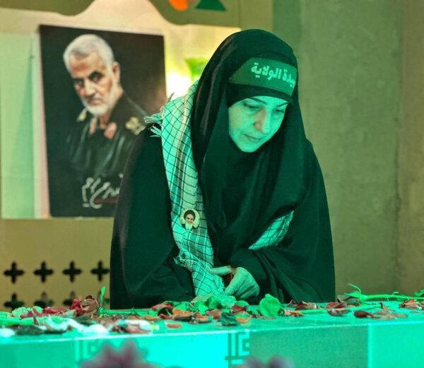 دختری که با یک جمله امام مقابل تانک اسرائیلی ایستاد + تصاویر