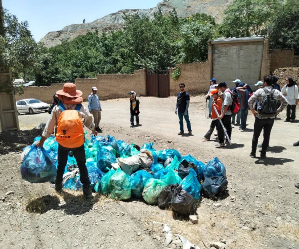 رود دره فرحزاد از زباله پاک شد
