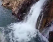 لحظات نفس‌گیر و دلهره آور غرق شدن قایق ۶ گردشگر در کرمانشاه