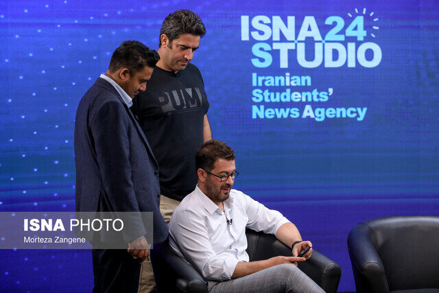 منوچهر هادی: برای این سریال ۴۸ ساعت غذا نخوردم! | شهرداری تهران ساعت ۴ صبح در صحنه حاضر میشدند تا مطمئن شوند همه چیز مهیاست