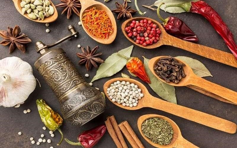 خواص پنهان ادویه‌هایی که هر روز استفاده می‌کنیم