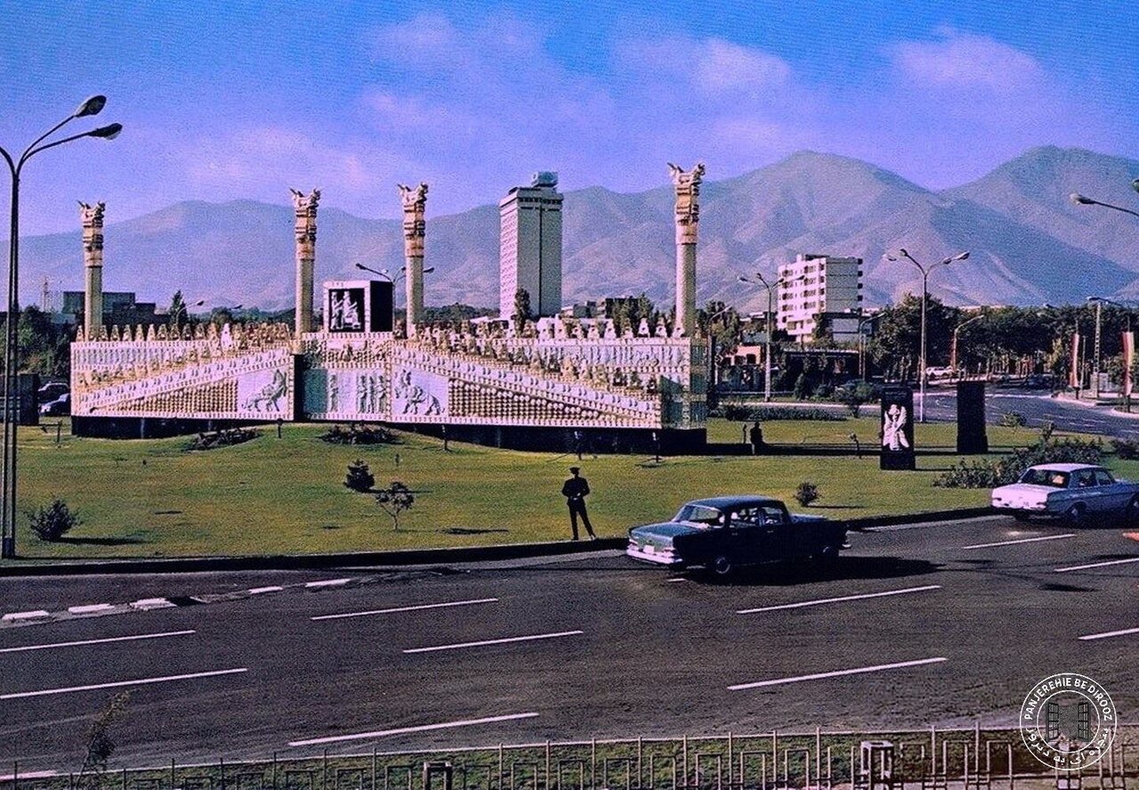 عکس های کمتر دیده شده از میدان ونک | وقتی ونک میزبان تخت جمشید بود