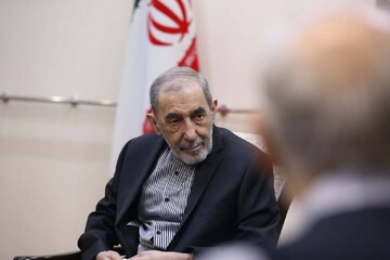 ایران به تنهایی از عهده آمریکا برمی‌آید | آنها باید غرب آسیا را ترک کنند | تحلیل جدید دکتر ولایتی از وضعیت منطقه، امارات، عراق و...