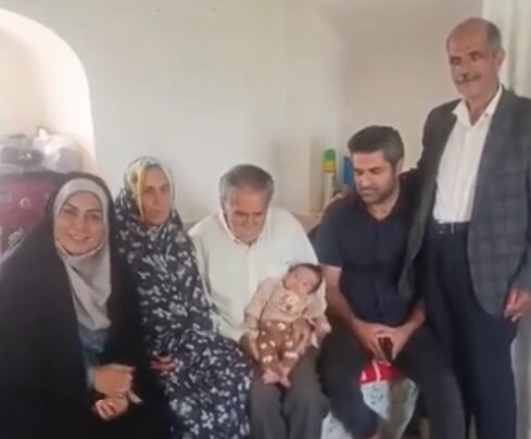تصاویر پیرمرد ۸۰ ساله یزدی که هشتمین فرزندش به دنیا آمد