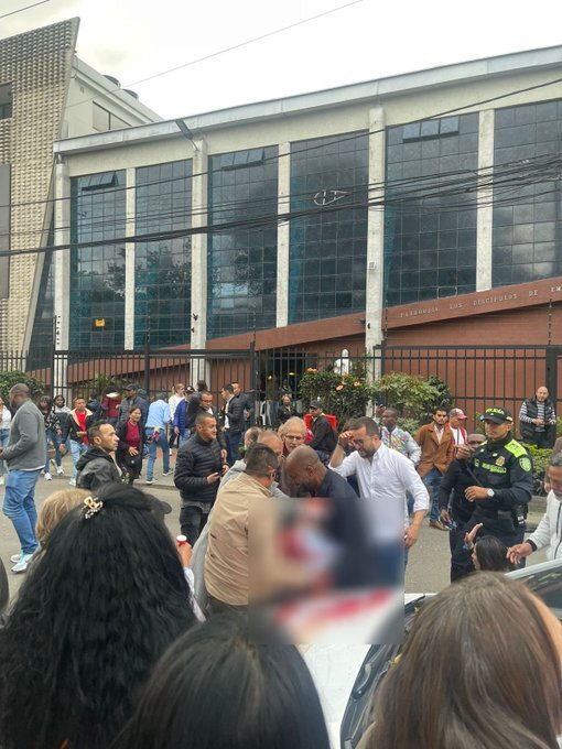 لحظه هولناک ترور نامزد انتخابات در کلمبیا + ویدئو | وضعیت محل سخنرانی بعد از ترور