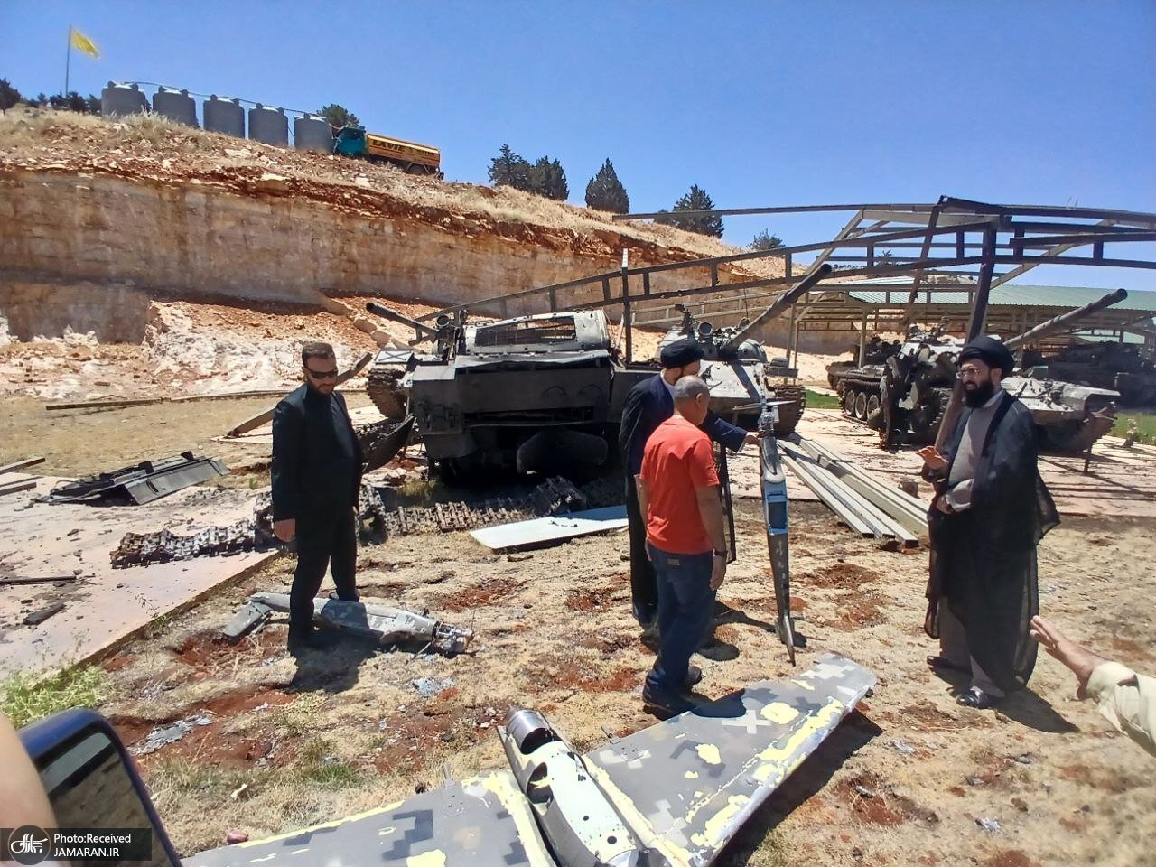 بازدید سید علی خمینی از امکانات نظامی حزب الله | تصاویر