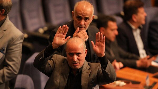 حقوق ۱۸۰ میلیاردی یک بازیکن فوتبال بیش از بودجه یک شهر کوچک