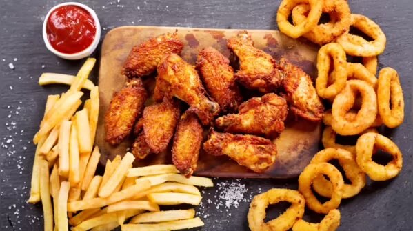 این غذاها خطر سرطان را افزایش میدهند