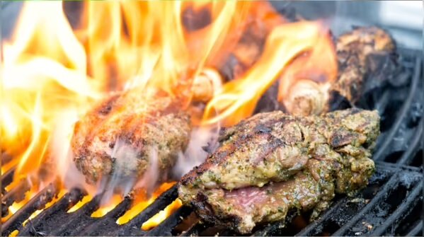 این غذاها خطر سرطان را افزایش میدهند