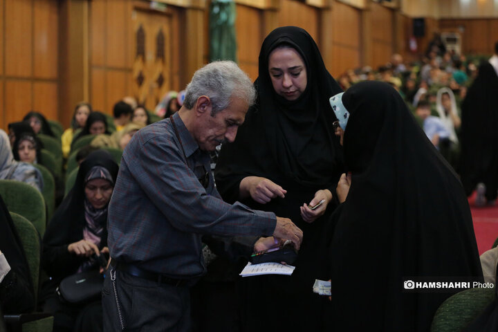 برنامه گلریزان برای آزادسازی زندانیان در مجموعه فرهنگی ورزشی 5 آذر