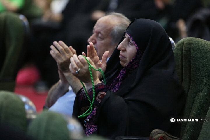 برنامه گلریزان برای آزادسازی زندانیان در مجموعه فرهنگی ورزشی 5 آذر