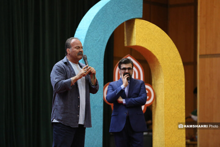 برنامه گلریزان برای آزادسازی زندانیان در مجموعه فرهنگی ورزشی 5 آذر