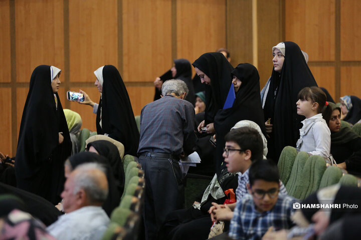 برنامه گلریزان برای آزادسازی زندانیان در مجموعه فرهنگی ورزشی 5 آذر