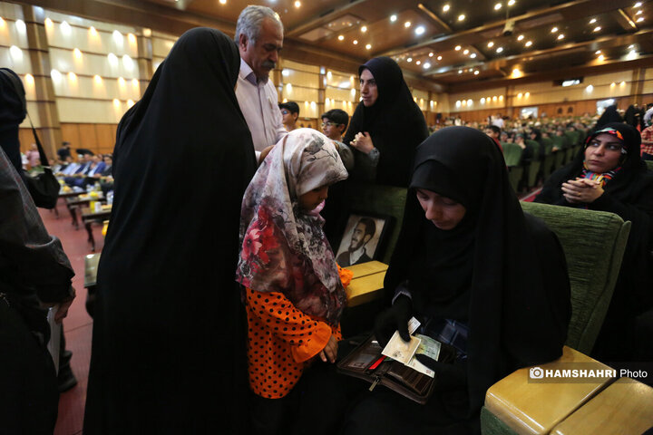 برنامه گلریزان برای آزادسازی زندانیان در مجموعه فرهنگی ورزشی 5 آذر