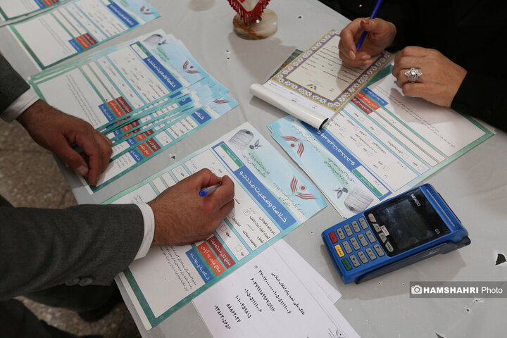 برنامه گلریزان برای آزادسازی زندانیان در مجموعه فرهنگی ورزشی 5 آذر