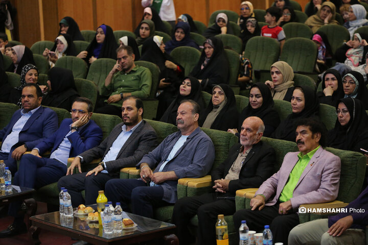 برنامه گلریزان برای آزادسازی زندانیان در مجموعه فرهنگی ورزشی 5 آذر