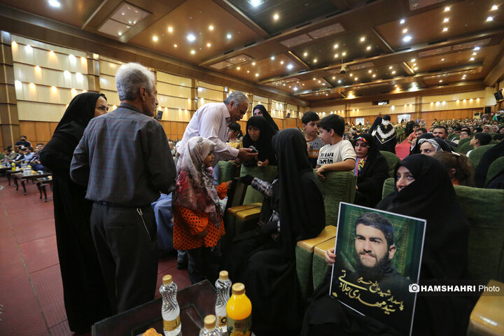 برنامه گلریزان برای آزادسازی زندانیان در مجموعه فرهنگی ورزشی 5 آذر