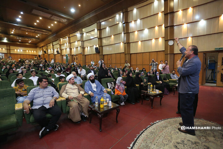 برنامه گلریزان برای آزادسازی زندانیان در مجموعه فرهنگی ورزشی 5 آذر