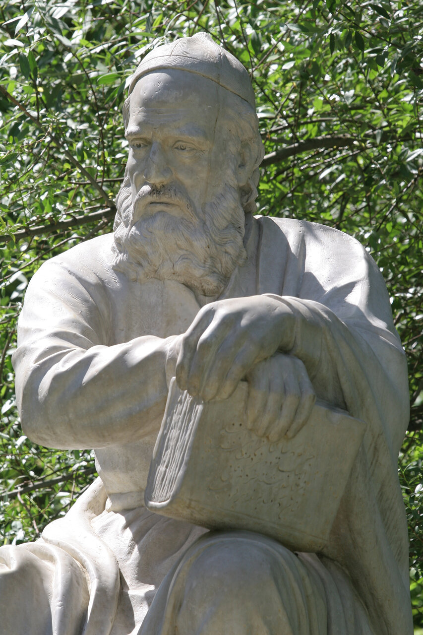 ماجرای سفر از پایتخت سفیدپوش جهان تا تهران | چه کسی مانع رفتن خیام به لندن شد؟