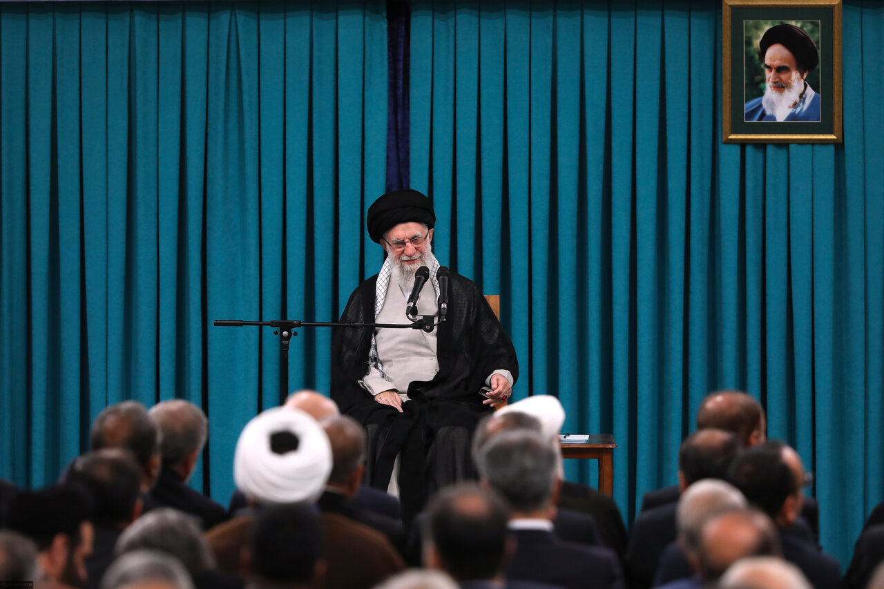 ۳ مؤلفه اعتبار حقوقی مجلس از منظر رهبر انقلاب