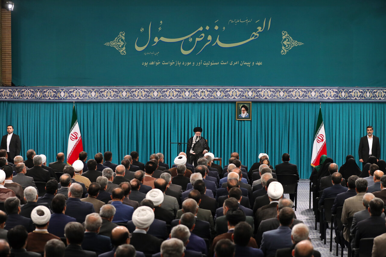 ۳ مؤلفه اعتبار حقوقی مجلس از منظر رهبر انقلاب