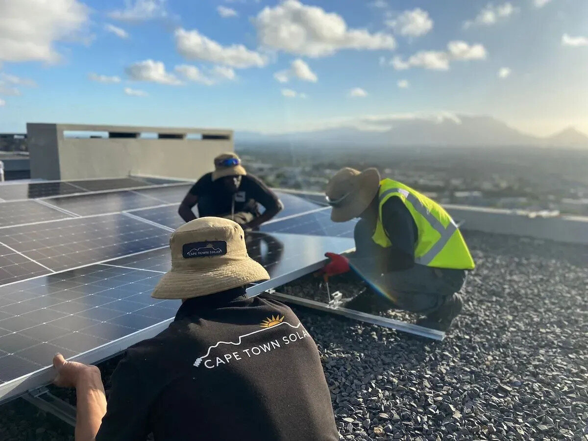 برق خورشیدی خارجی