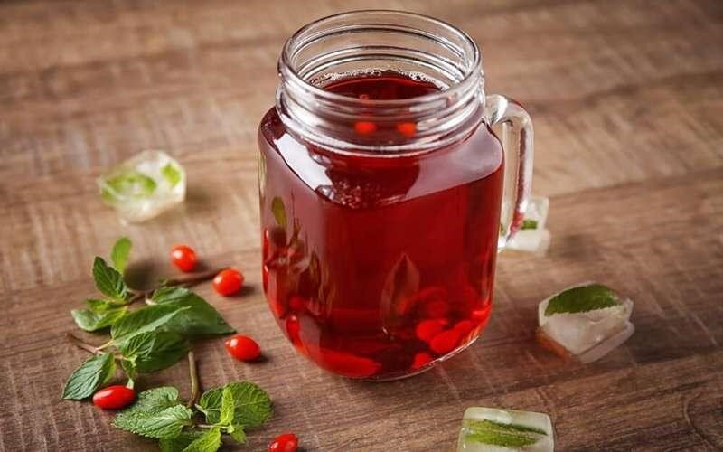 فواید شگفتانگیز آب زرشک برای کبد و قلب