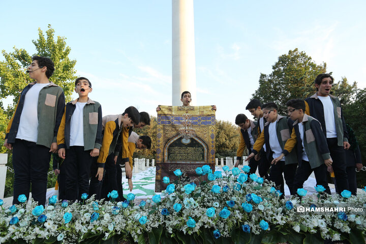 اهتزاز بزرگترین پرچم علوی بر فراز تهران