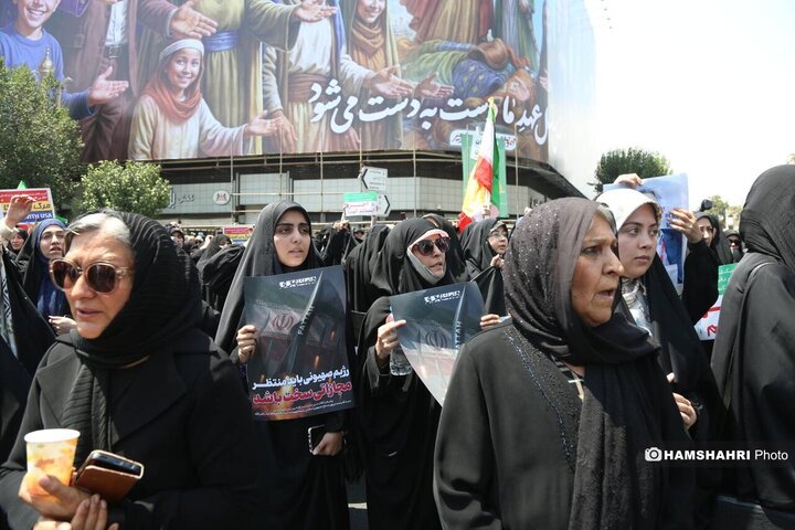 تجمع مردم تهران علیه تهاجم رژیم صهیونیستی به ایران