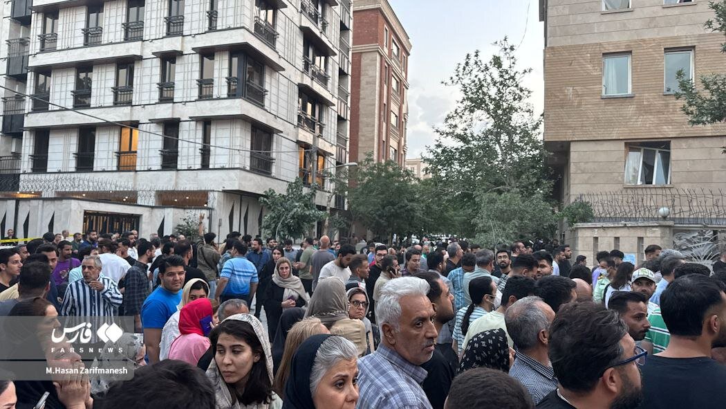 نخستین تصاویر از تخریب یک خانۀ مسکونی در نارمک تهران + ویدئو