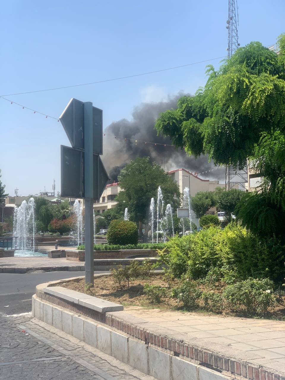 تصاویر ستون دود در مرکز تهران | وقوع حریق در انبار بزرگ کاغذ