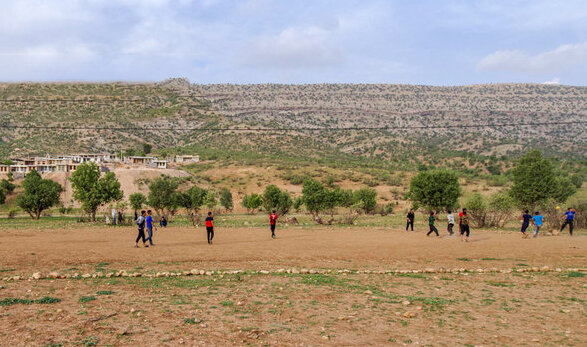 زمين خاكي - فوتبال - روستا